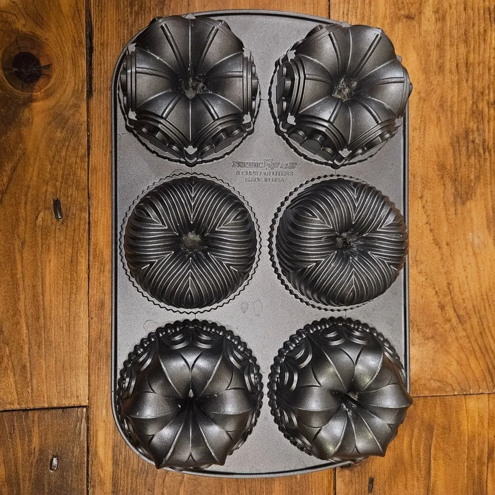 Nordic Ware Mini Bundt Cake Pan 6 Cup 3 Designs Cast Aluminum Made in USA